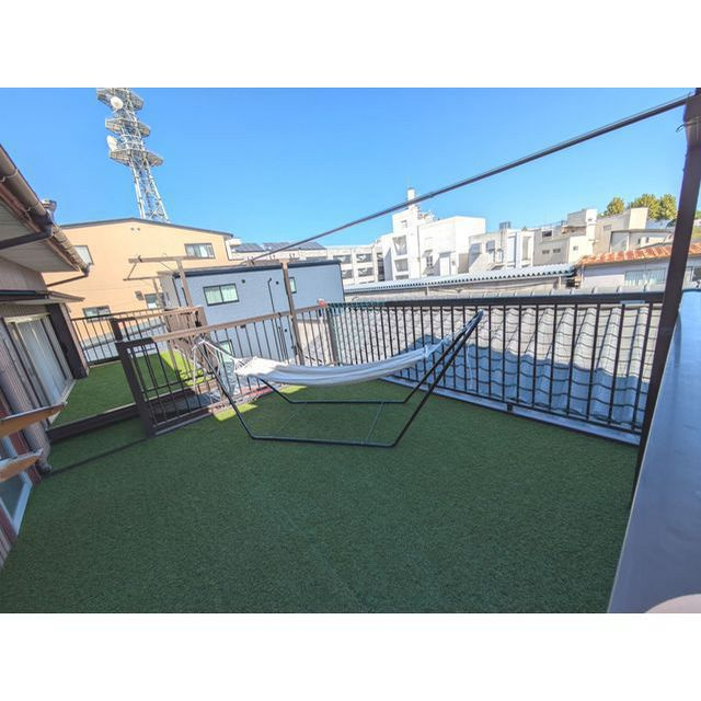 ラ・ファミリア-kawanone-のバルコニー