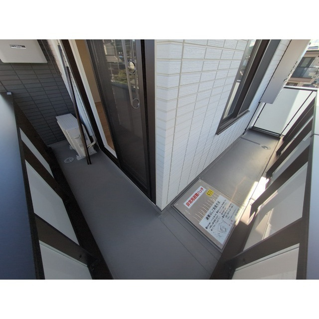 岐阜市福光東３丁目のアパートのバルコニー