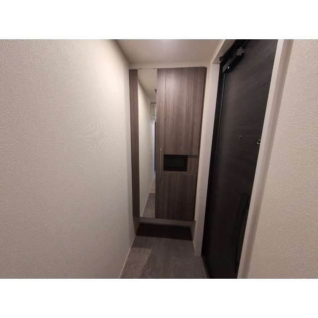 岐阜市福光東３丁目のアパートの玄関