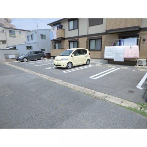 フェリーチェガーデンの駐車場