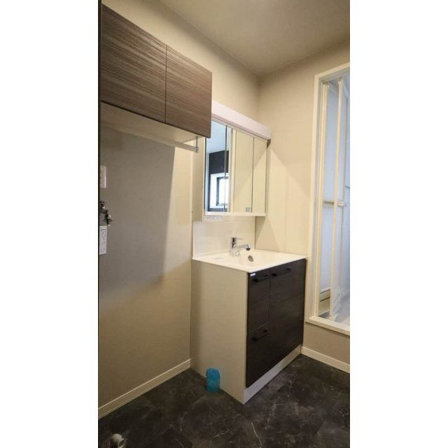 岐阜市切通６丁目のアパートの洗面所