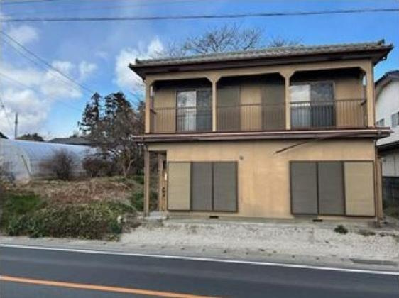 前橋市富士見町石井中古一戸建ての前面道路含む現地写真