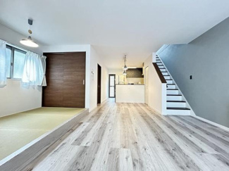 【居間・リビング】 | 床暖房有り