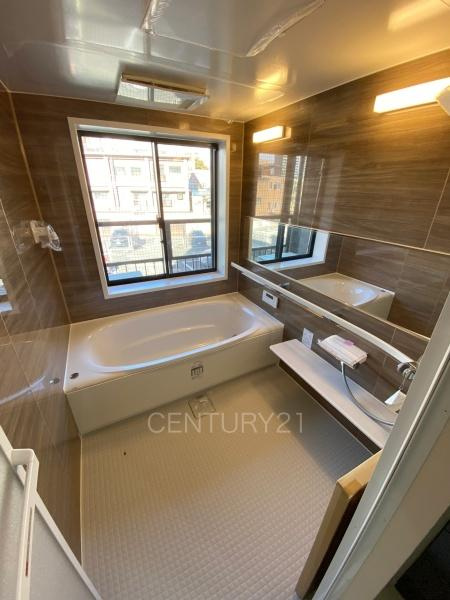 シティタワー前橋千代田町の浴室|ゆったりと寛げる大型バスタブ。
足を伸ばしたまま入浴可能です。