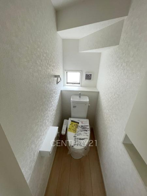 【トイレ】 | 前橋市下細井町第１０（２号棟） | １階トレイです。
温水シャワー洗浄機能付きです。