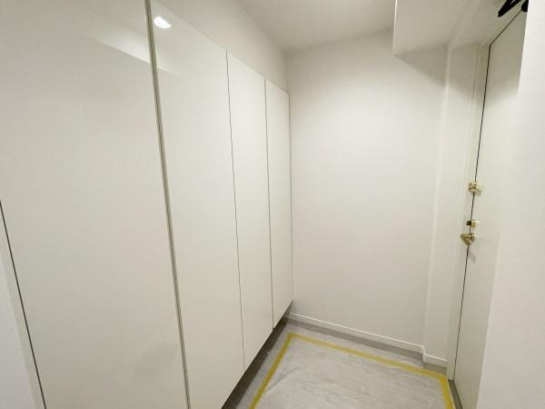 【玄関】 | ヒルズ武蔵中原ウエストウィング | 収納力たっぷりのシューズボックスもあり、玄関もスッキリ整理出来ます♪