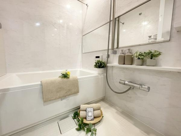 ヒルズ武蔵中原ウエストウィングの浴室|ゆったりとお過ごしいただけるバスルームです。心と身体の疲れを癒してくれる安らぎの空間♪