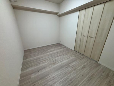 【寝室】 | プレド・ラガール | エアコン付いてます。