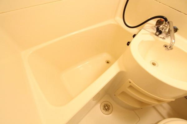 【浴室】 | シラギクハイツ | ※画像は１０７号室です