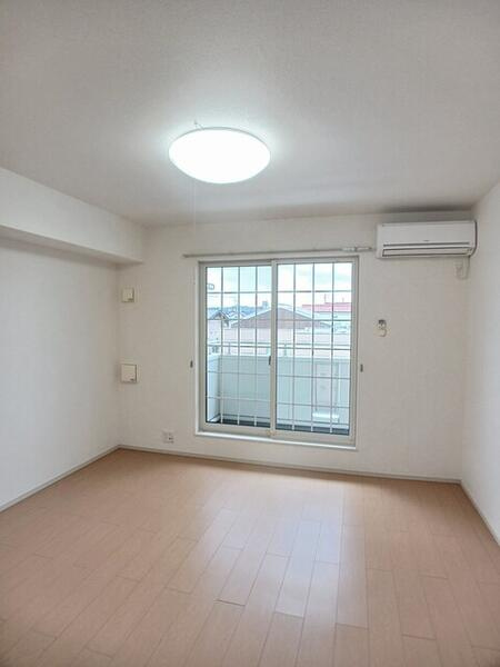 ワンピース　Ｄ棟の洋室