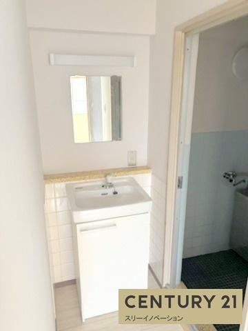 ニッサンハイツの洗面所|★独立洗面台★