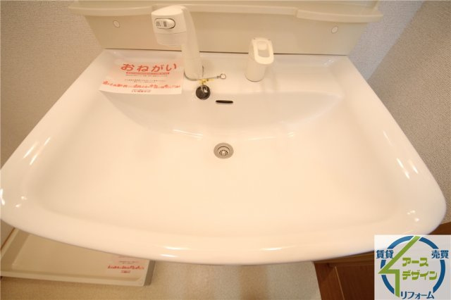 グリーン・ロード尾上Ⅰの独立洗面台|※類似写真