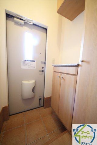 グリーン・ロード尾上Ⅰの玄関|※類似写真