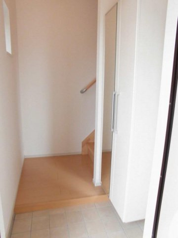 フェルト　プラース　Ａの玄関