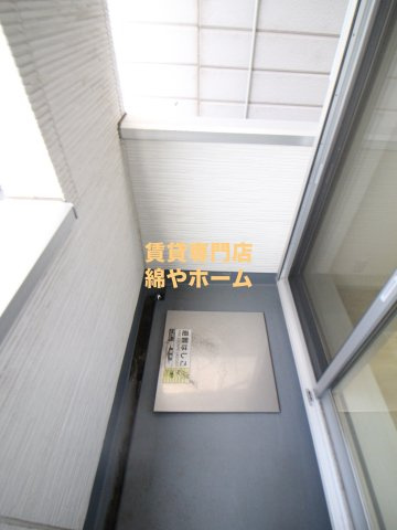 アドラブールのバルコニー|暖かな日差しのふりそそぐバルコニー