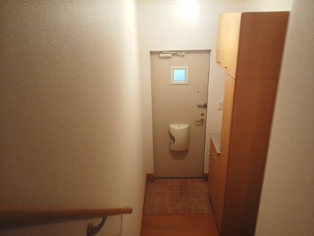 プレシャスコートＫ東松江Ⅱの玄関