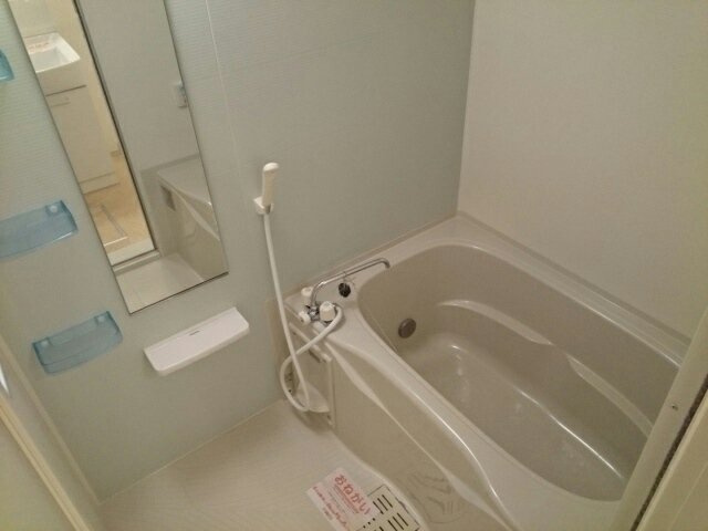 ビーネⅠの浴室