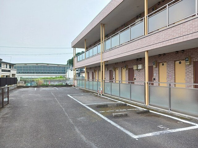 エスペランスの駐車場