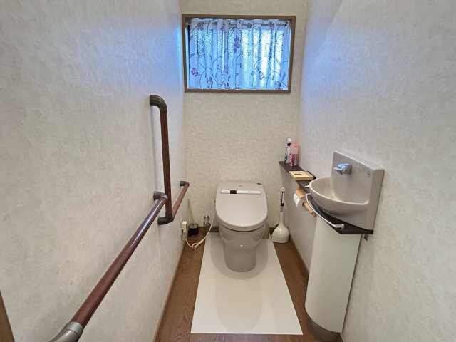 富岡町第住町中古戸建のトイレ