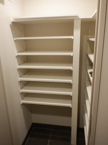 ブランズ神楽坂の玄関|シューズインクローゼット