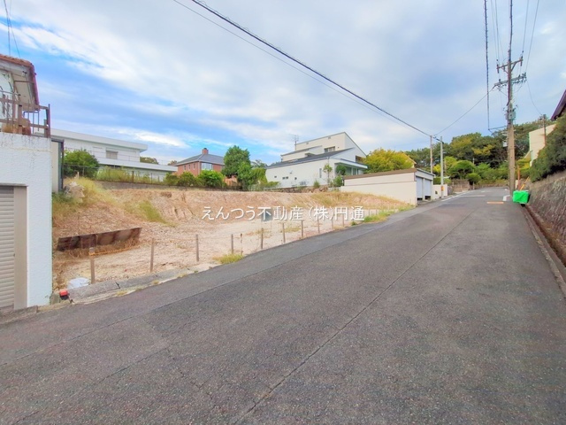 旭台3丁目の前面道路含む現地写真