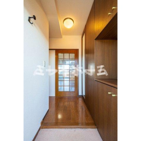 コーポレート西大井の玄関