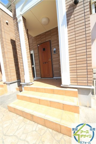 アドバンス昌のエントランス