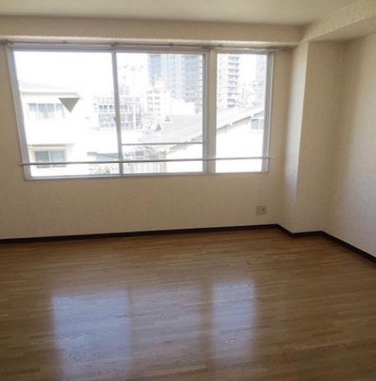 大阪市西区千代崎１丁目の店付住宅の内装