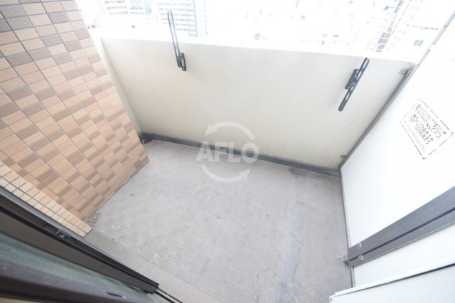 LUXE難波EASTのバルコニー