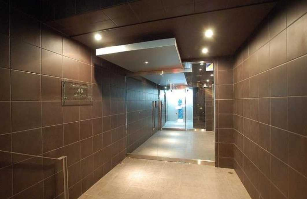 グランドコンシェルジュ用賀アジールコート　ネット無料　分譲賃貸　角部屋のエントランス