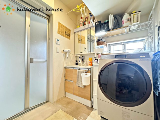 上尾市小泉4丁目　中古戸建の独立洗面台