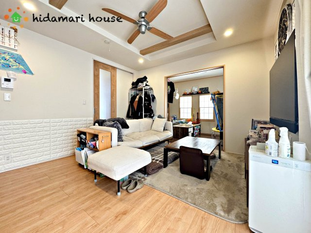 上尾市小泉4丁目　中古戸建の居間・リビング