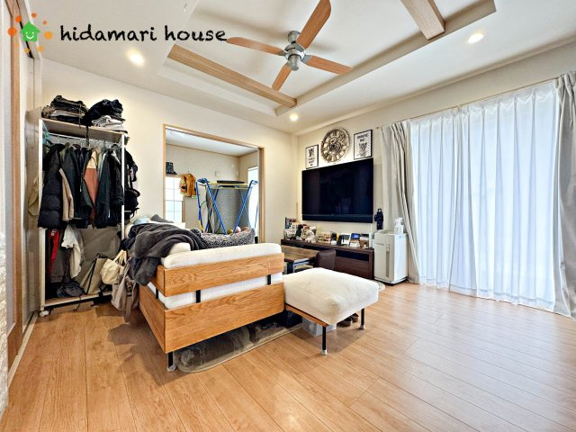 上尾市小泉4丁目　中古戸建の居間・リビング