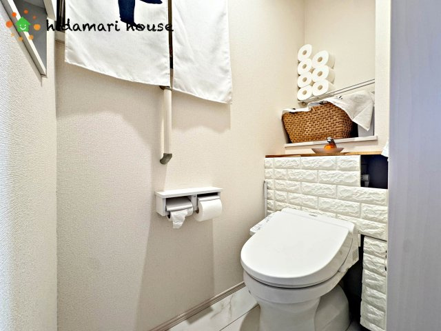 上尾市小泉4丁目　中古戸建のトイレ