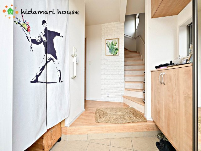 上尾市小泉4丁目　中古戸建の玄関