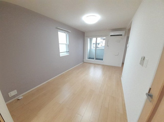 【居間・リビング】 | フェリシア | こちらの居間で趣味の時間をお楽しみください