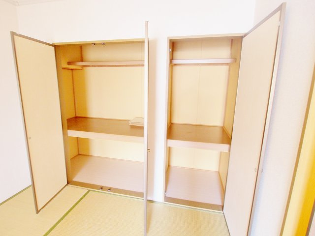 ファミーユ浦田壱番館の収納