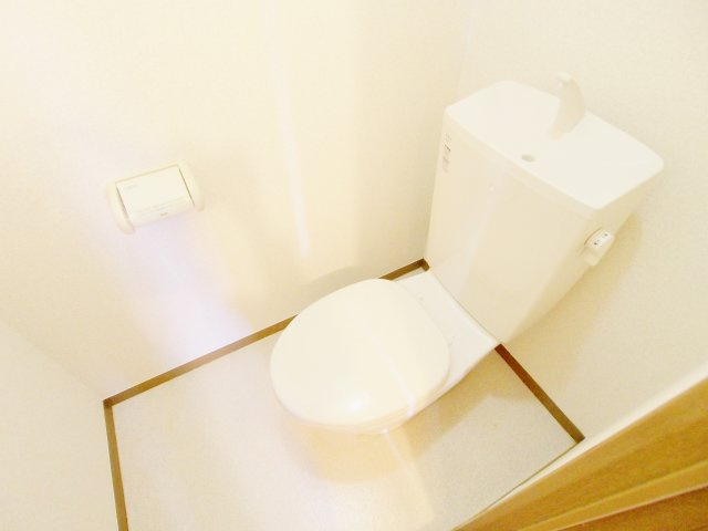 ファミーユ浦田壱番館のトイレ