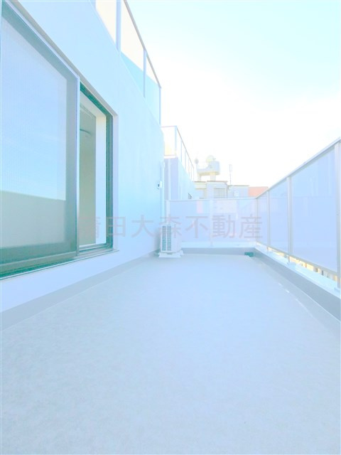 WHARFワーフ蒲田westのバルコニー|広々ルーフバルコニー付