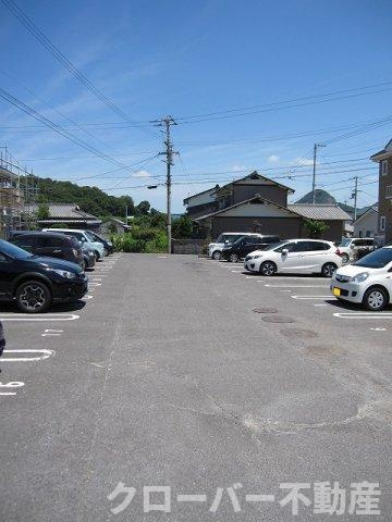 ヴィータ・リベラ国分寺Ｃの駐車場