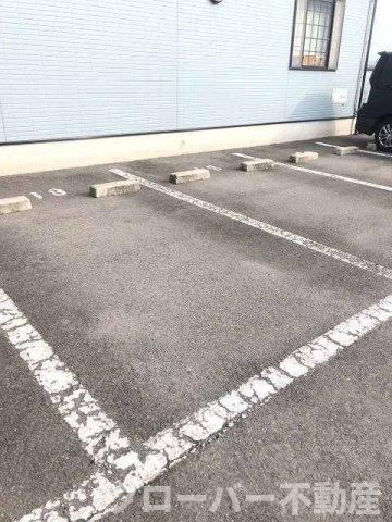 ハイランドさぬき　Ｂの駐車場