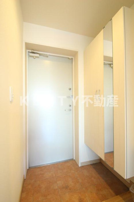 【玄関】 | 仲六郷ガーデン | きれいな玄関です