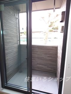 広島市安佐北区亀山３丁目のアパートのバルコニー