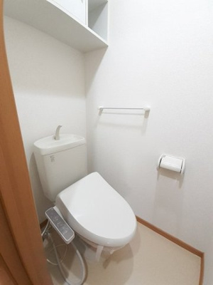 【トイレ】 | ヴィラージュ | 落ち着いた色調のトイレです