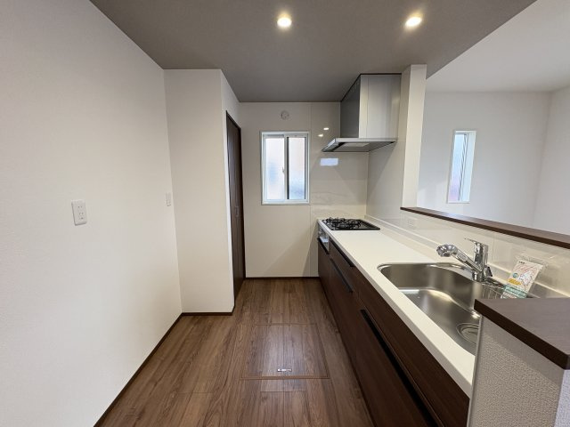 【キッチン】 | 本庄市西五十子第２期　ワイウッドコート　新築戸建　全7区画　1号棟