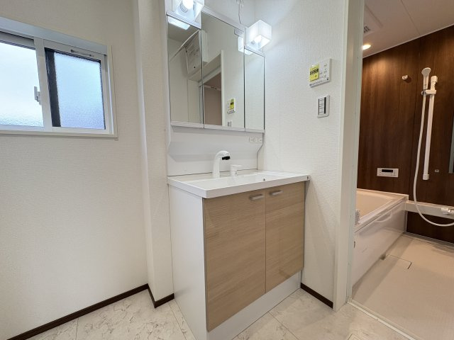 【独立洗面台】 | 本庄市西五十子第２期　ワイウッドコート　新築戸建　全7区画　1号棟