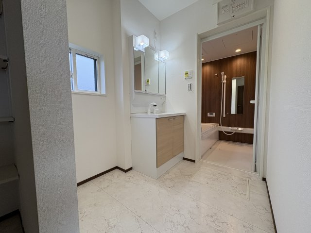 【脱衣所】 | 本庄市西五十子第２期　ワイウッドコート　新築戸建　全7区画　1号棟