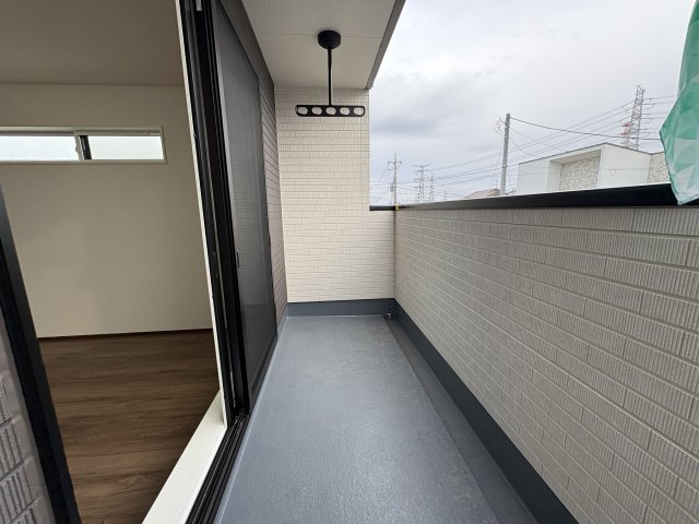 【バルコニー】 | 本庄市西五十子第２期　ワイウッドコート　新築戸建　全7区画　1号棟