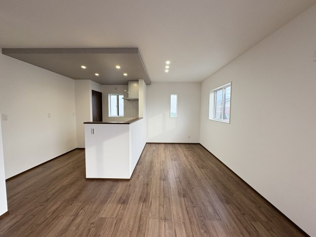 【居間・リビング】 | 本庄市西五十子第２期　ワイウッドコート　新築戸建　全7区画　1号棟