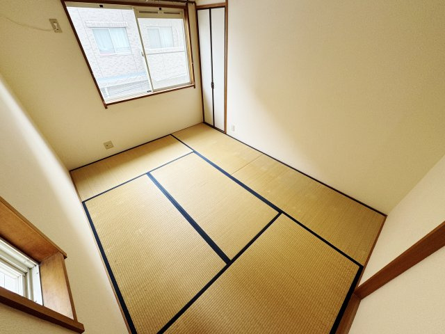 中通メゾネットの和室